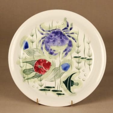 Arabia Crayfish lautanen, monivärinen, suunnittelija Anja Juurikkala, rapu