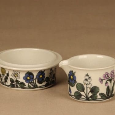 Arabia Flora sokerikko ja kermakko, monivärinen, suunnittelija Esteri Tomula, kukka, kielo