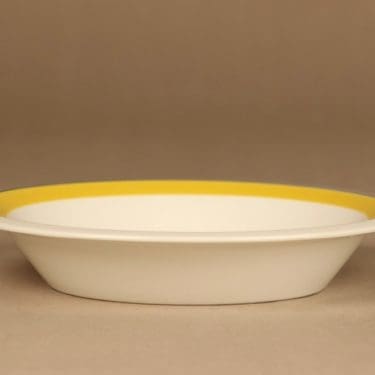 Arabia Faenza Keltaraita lautanen, syvä, suunnittelija Peter Winquist, syvä, raitakoriste