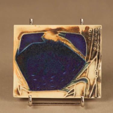 Arabia seinälaatta, Rapu, suunnittelija Brita Heilimo, Rapu