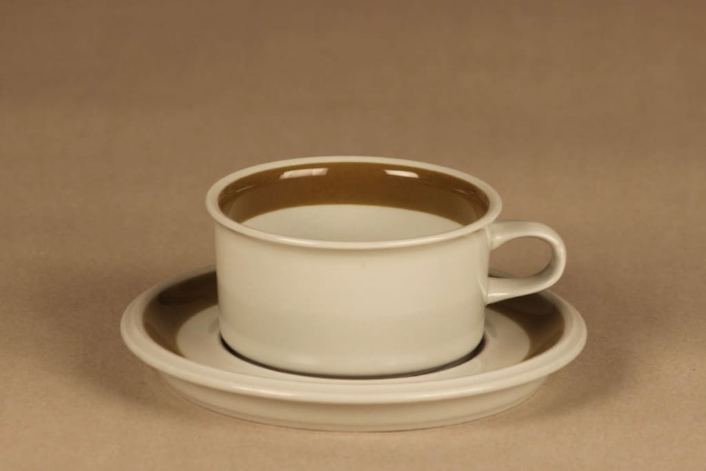 Arabia Oliivi teekuppi, raitakoriste, suunnittelija Olga Osol, raitakoriste