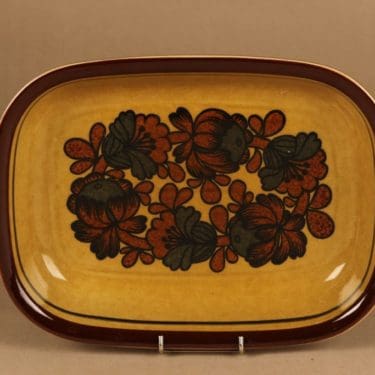 Arabia Otso uunivuoka, ruskea, suunnittelija Raija Uosikkinen,