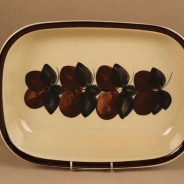 Arabia Ruija uunivuoka, käsinmaalattu, suunnittelija Raija Uosikkinen, käsinmaalattu, kukka