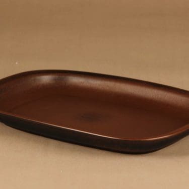 Arabia Ruska uunivuoka, ruskea, suunnittelija Ulla Procope,