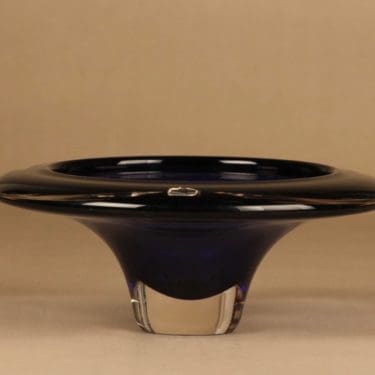 Nuutajärvi Saturnus taide-esine, signeerattu, suunnittelija Jaakko Niemi, signeerattu