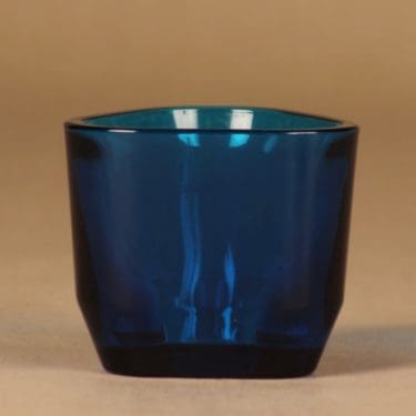 Iittala Tris kynttilälyhty, sininen, suunnittelija Alfredo Häberli,