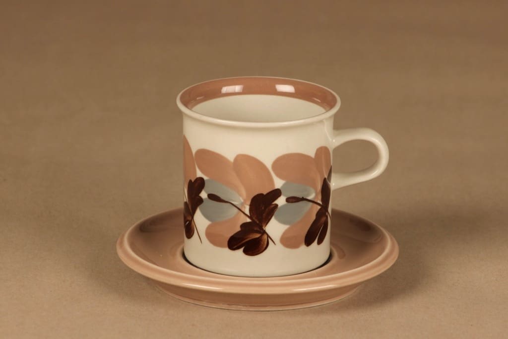 Arabia Koralli kaakaokuppi, vaaleanpunainen, suunnittelija Raija Uosikkinen,