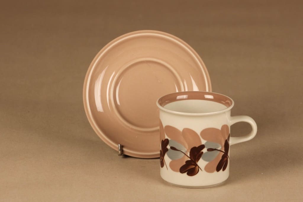 Arabia Koralli kaakaokuppi, vaaleanpunainen, suunnittelija Raija Uosikkinen, kuva 2