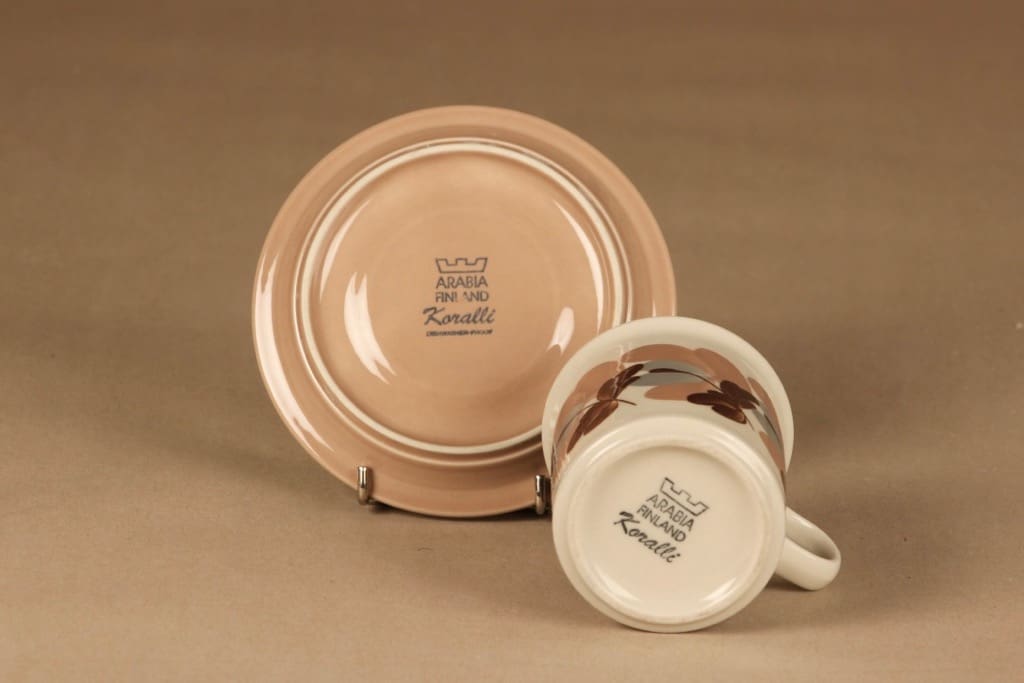 Arabia Koralli kaakaokuppi, vaaleanpunainen, suunnittelija Raija Uosikkinen, kuva 3