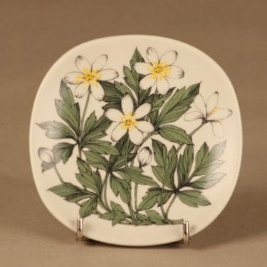 Arabia seinälautanen, Valkovuokka, suunnittelija Esteri Tomula, Valkovuokka