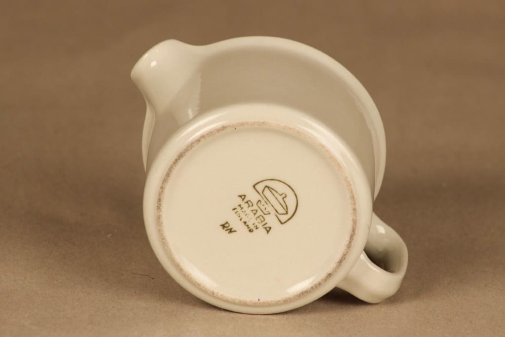 Arabia Oliivi kermakko, raitakoriste, suunnittelija Olga Osol, raitakoriste kuva 2