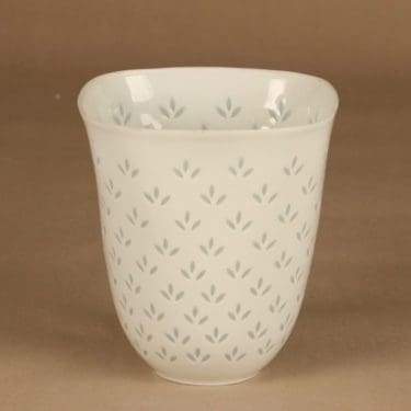 Arabia riisiposliini maljakko, valkoinen, suunnittelija Friedl Holzer-Kjellberg, signeerattu