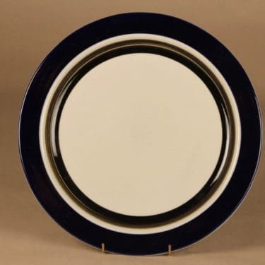 Arabia Saara tarjoiluvati, suunnittelija Anja Jaatinen-Winquist,