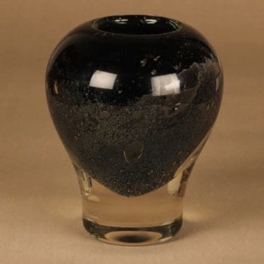 Nuutajärvi Vulcano Taide-esine, signeerattu, suunnittelija Heikki Orvola, signeerattu