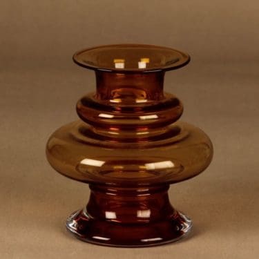 Riihimäen lasi Tornado maljakko, amber, suunnittelija Tamara Aladin,