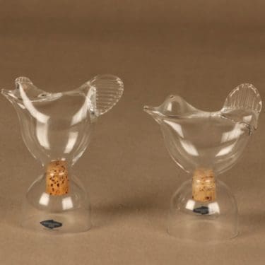 Nuutajärvi Tipu sirottimet, Kana ja Kukko, 2 kpl, suunnittelija Kerttu Nurminen, Kana ja Kukko