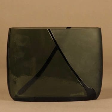 Iittala maljakko, signeerattu, suunnittelija Taru Syrjänen, signeerattu