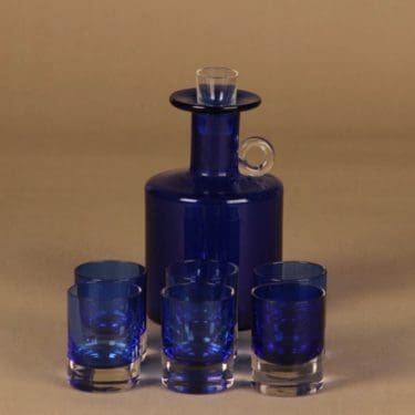 Kumela karahvi ja lasit, sininen, kirkas, 6+1 kpl, suunnittelija Sirkku Kumela-Lehtonen,