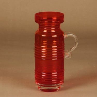 Riihimäen lasi Kleopatra maljakko, punainen, suunnittelija Tamara Aladin,