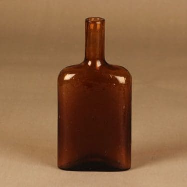 Nuutajärvi Puteli koristepullo, ruskea, suunnittelija Oiva Toikka,