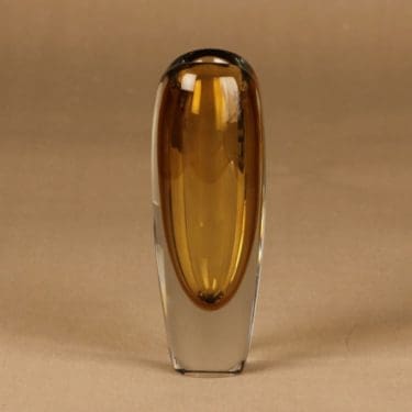 Nuutajärvi Usva art glass vase, signed designer Kaj Franck