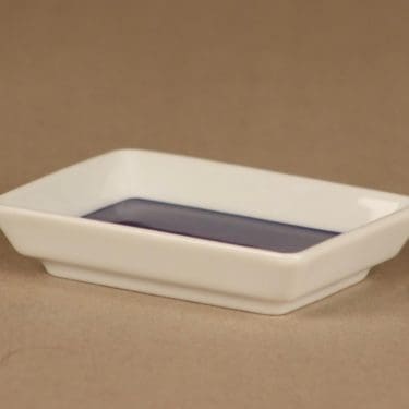 Arabia Convito tarjoiluvati, valkoinen, sininen, suunnittelija Pia Törnell,