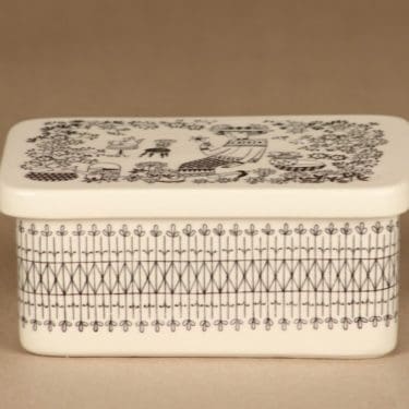 Arabia Emilia butter jar with lid designer Raija Uosikkinen