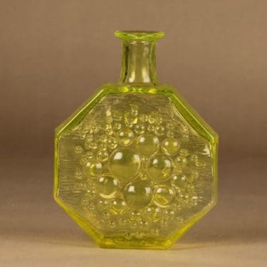 Riihimäen lasi Stella Polaris koristepullo, keltainen, suunnittelija Nanny Still,