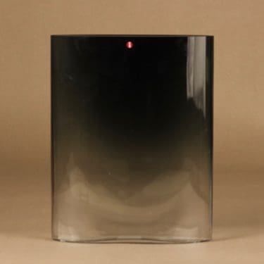 Iittala Ovalis maljakko, signeerattu, suunnittelija Tapio Wirkkala, signeerattu