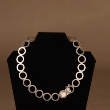 Saurum Lumme kaulakoru suunnittelija Riitta-Liisa Pohjalainen