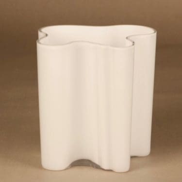 Iittala Aalto Collections maljakko, valkoinen, kirkas, suunnittelija Alvar Aalto,