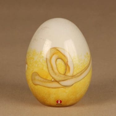 Nuutajärvi Vuosimuna Pälviallin muna, signeerattu, suunnittelija Oiva Toikka, signeerattu, numeroitu