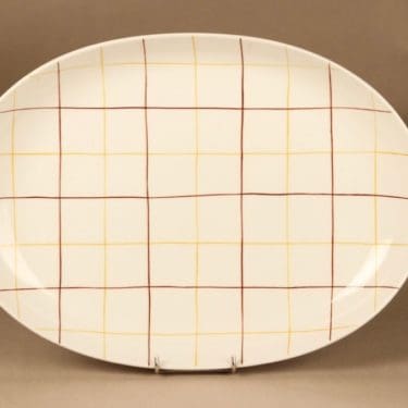 Arabia Verkko serving plate designer Raija Uosikkinen