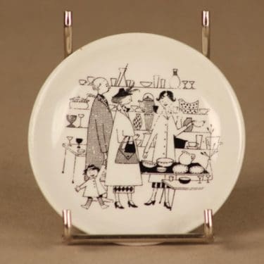 Arabia Harraste decorative plate designer Raija Uosikkinen