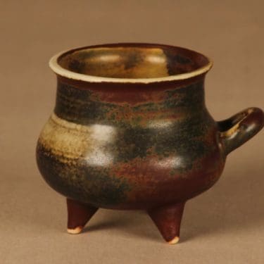 Arabia BH 3 ruukku, signeerattu, suunnittelija Brita Heilimo, signeerattu