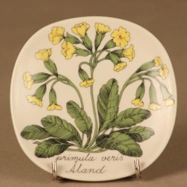 Arabia seinälautanen, Kevätesikko, suunnittelija Esteri Tomula, Kevätesikko, tilaustyö