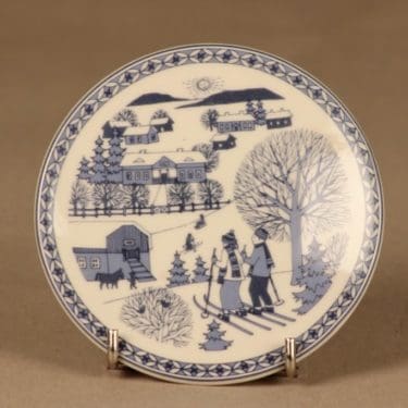 Arabia seinälautanen, Talvi, suunnittelija Raija Uosikkinen, Talvi