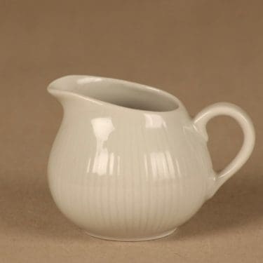 Arabia Sointu kermakko, luunvalkoinen, suunnittelija Kaj Franck,