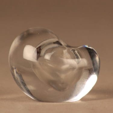 Iittala 3557 art glass Sydän (Heart) designer Timo Sarpaneva