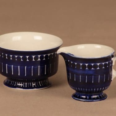 Arabia Valencia sokerikko ja kermakko, käsinmaalattu, suunnittelija Ulla Procope, käsinmaalattu, signeerattu