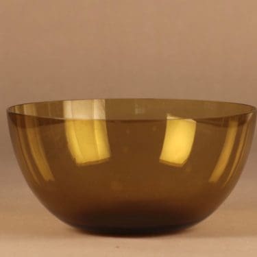 Nuutajärvi 1329 bowl, olive green designer Kaj Franck
