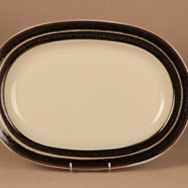 Arabia Karelia tarjoiluvati, raitakoriste, suunnittelija Anja Jaatinen-Winquist, raitakoriste