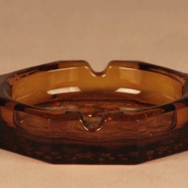 Riihimäen Lasi Stella Polaris tuhka-astia suunnittelija Nanny Still