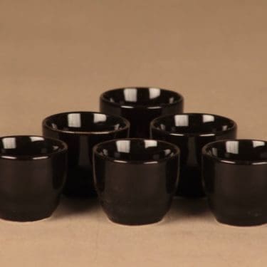 Arabia Kilta munakuppi, musta, 6 kpl, suunnittelija Kaj Franck,
