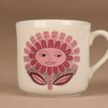 Arabia Daisy muki, punainen, suunnittelija Esteri Tomula, serikuva, retro