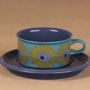 Arabia S  teekuppi, käsinmaalattu, suunnittelija Hilkka-Liisa Ahola, käsinmaalattu, signeerattu