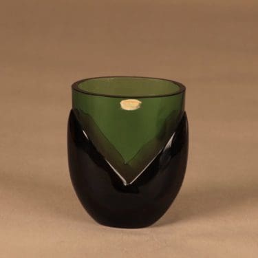 Nuutajärvi maljakko, signeerattu, suunnittelija Heikki Orvola, signeerattu