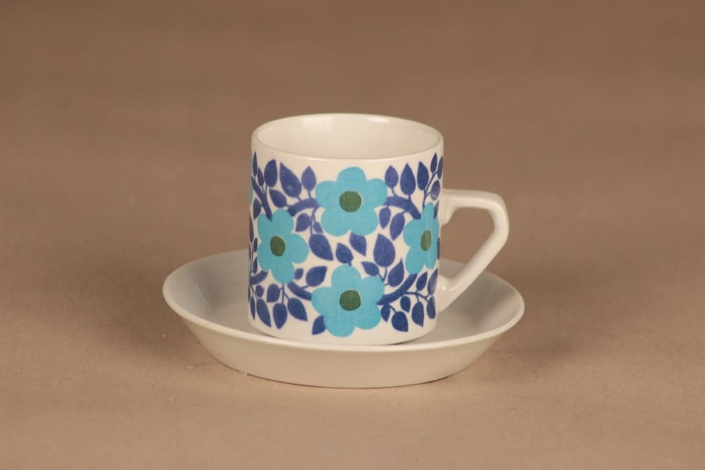 Arabia Ahmet coffee cup designer Raija Uosikkinen