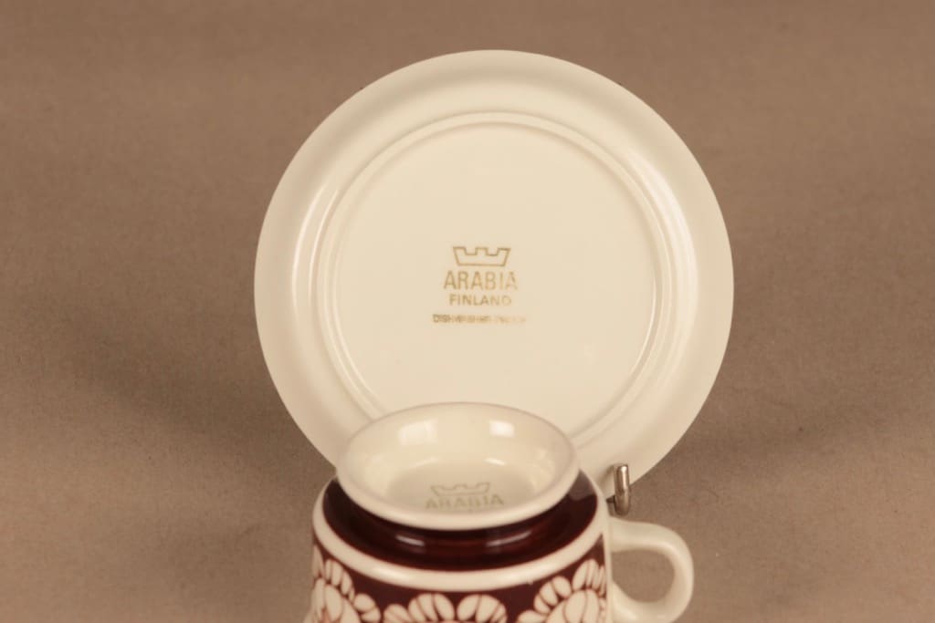 Arabia Katrilli mokkakuppi, ruskea, suunnittelija Esteri Tomula, kukka, serikuva kuva 3