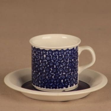 Arabia Faenza kukka mokkakuppi, sininen, suunnittelija Inkeri Seppälä, kukka, serikuva